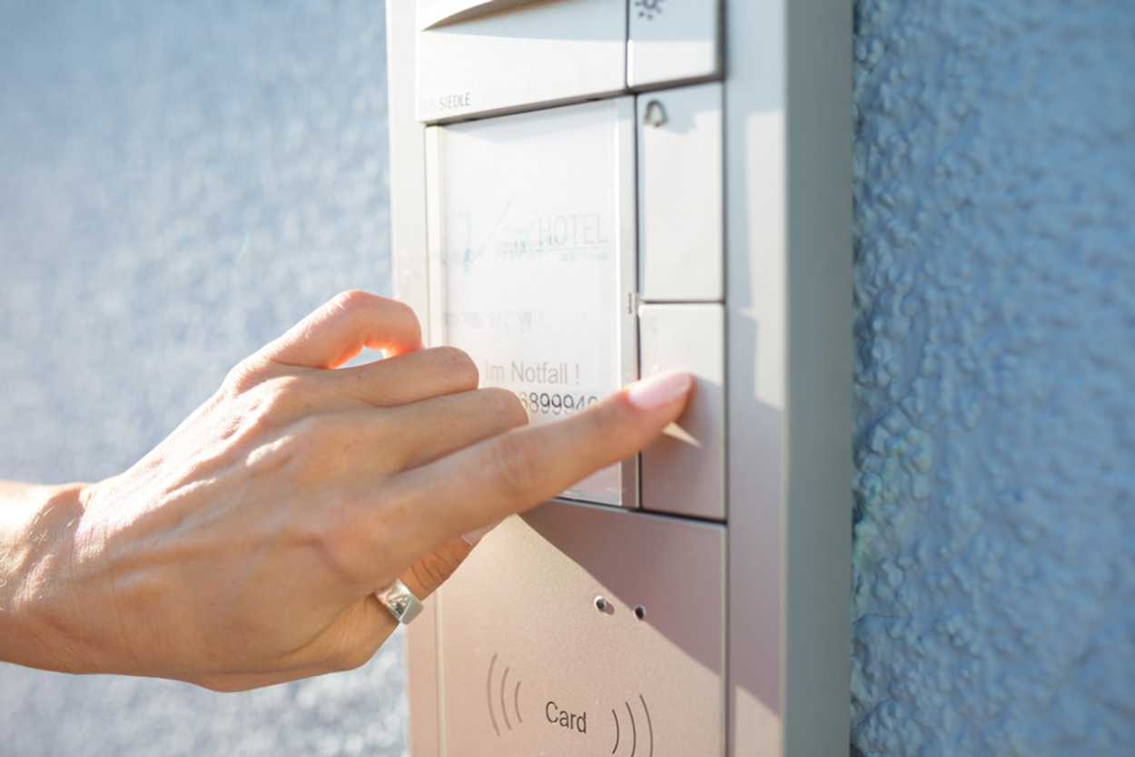 Sprech­anlagen bei Elektrotechnik Forster in Titting